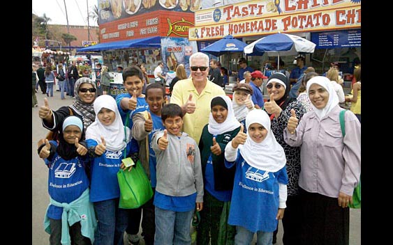 Huell Howser and friends give the fair a thumbs up. San Diego County Fair, Del Mar