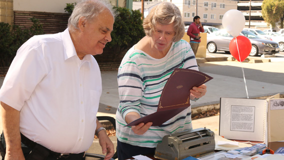 blind institute display table