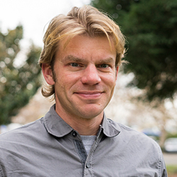 Dr. Erik Porse